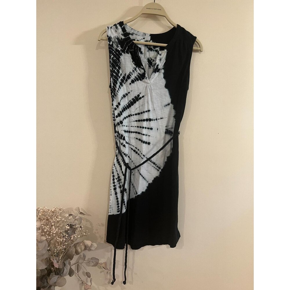 G.H. Bass & Co. Tie-Dye Dress – Size M